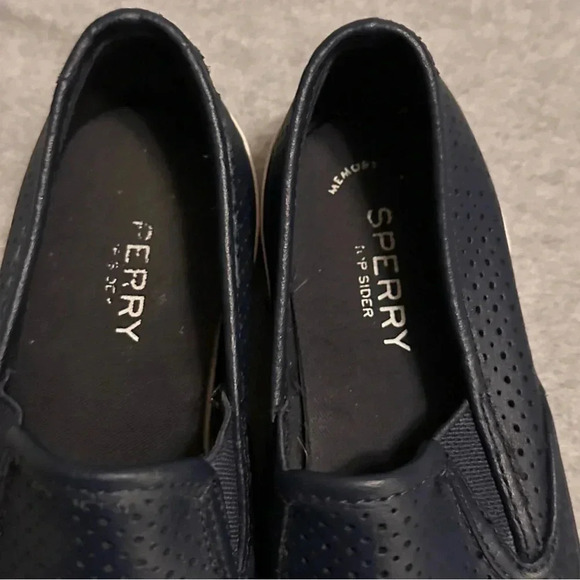 Sperry Womens Seaside Perfortrated Leather Slip On Sneakers Shoes navy size 6M - Picture 4 of 6